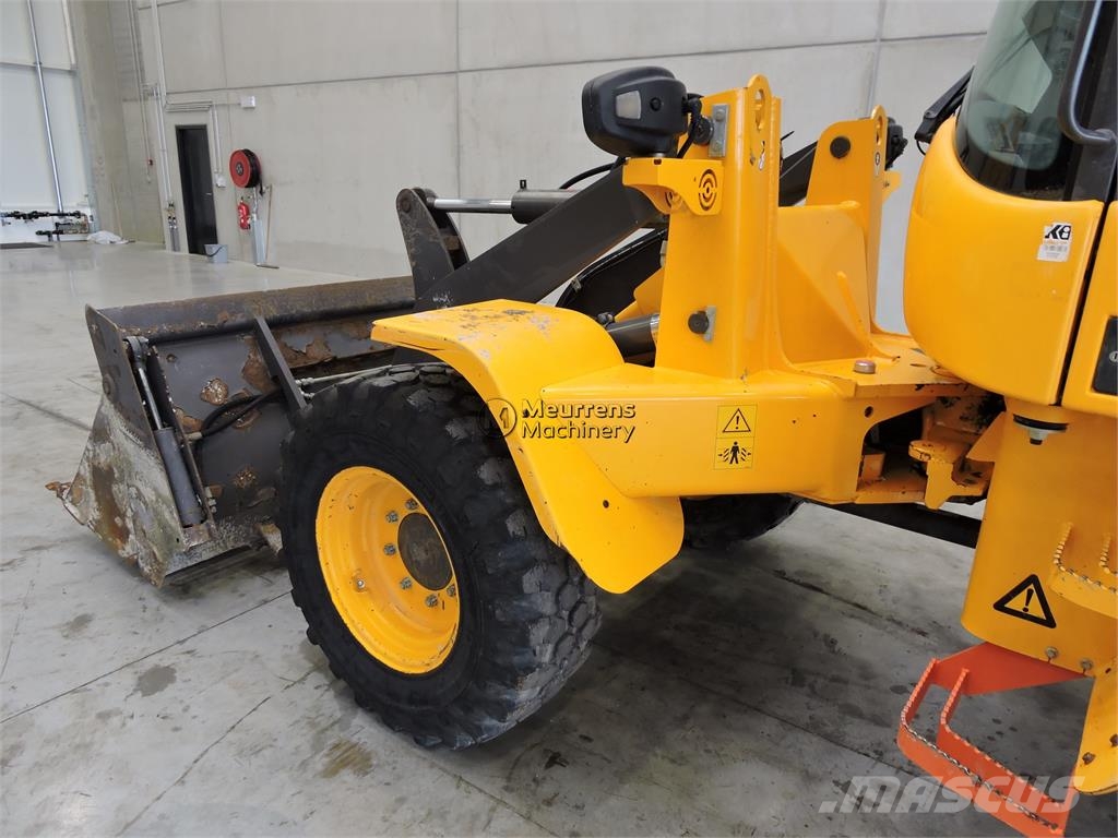 Volvo L30G + Fork Kolesni nakladalci