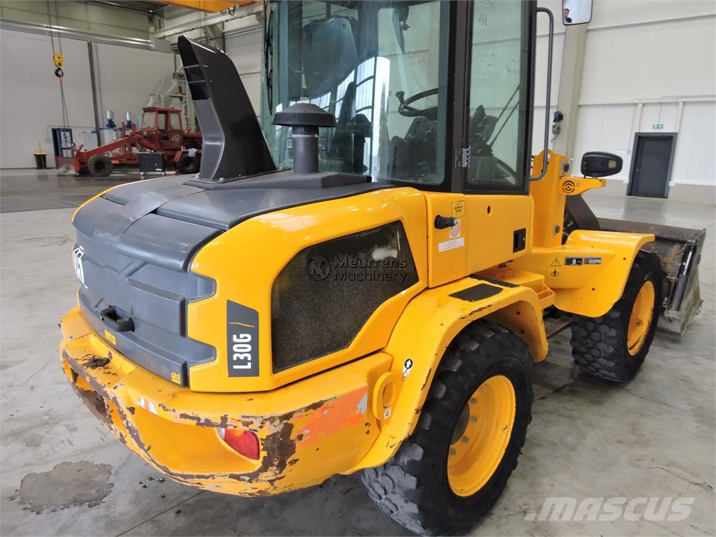 Volvo L30G + Fork Kolesni nakladalci