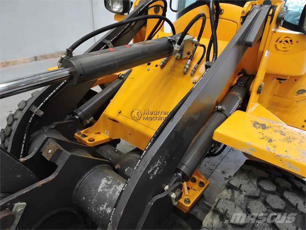 Volvo L30G + Fork Kolesni nakladalci
