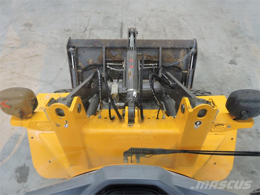 Volvo L30G + Fork Kolesni nakladalci