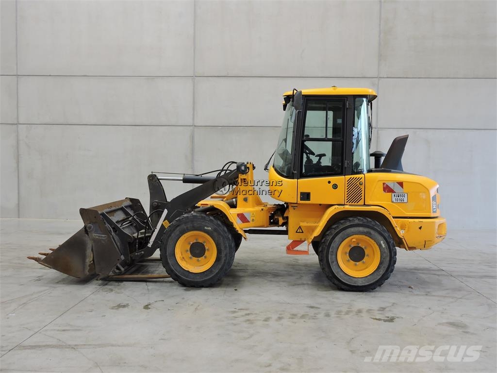Volvo L30G + FORK Radlader