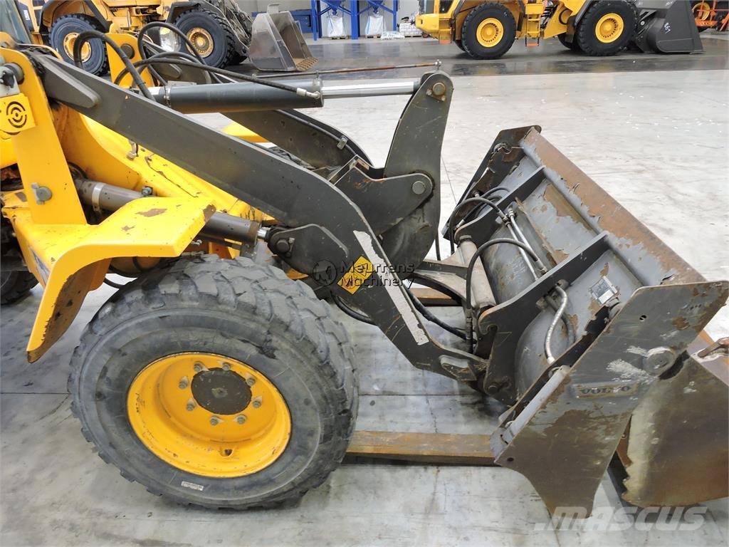 Volvo L30G + FORK Radlader