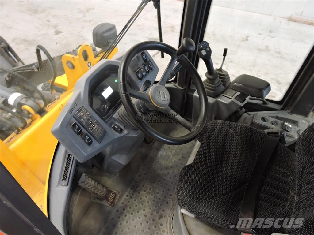 Volvo L30G + FORK Radlader