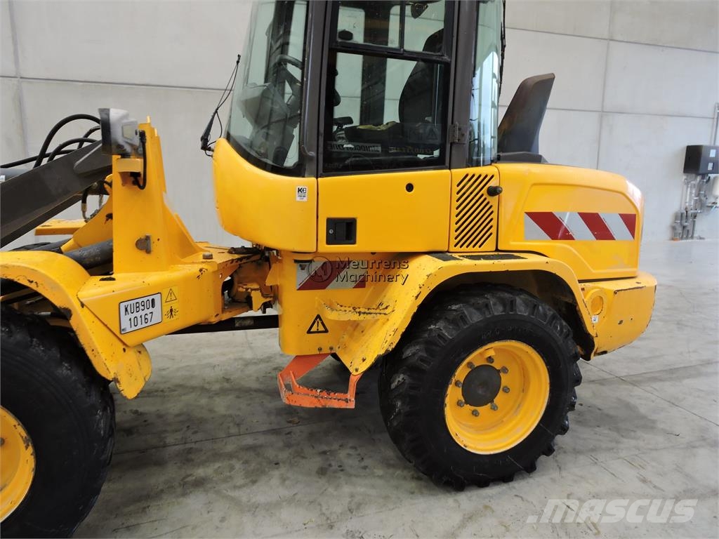 Volvo L30G + Fork Gumikerekes homlokrakodók