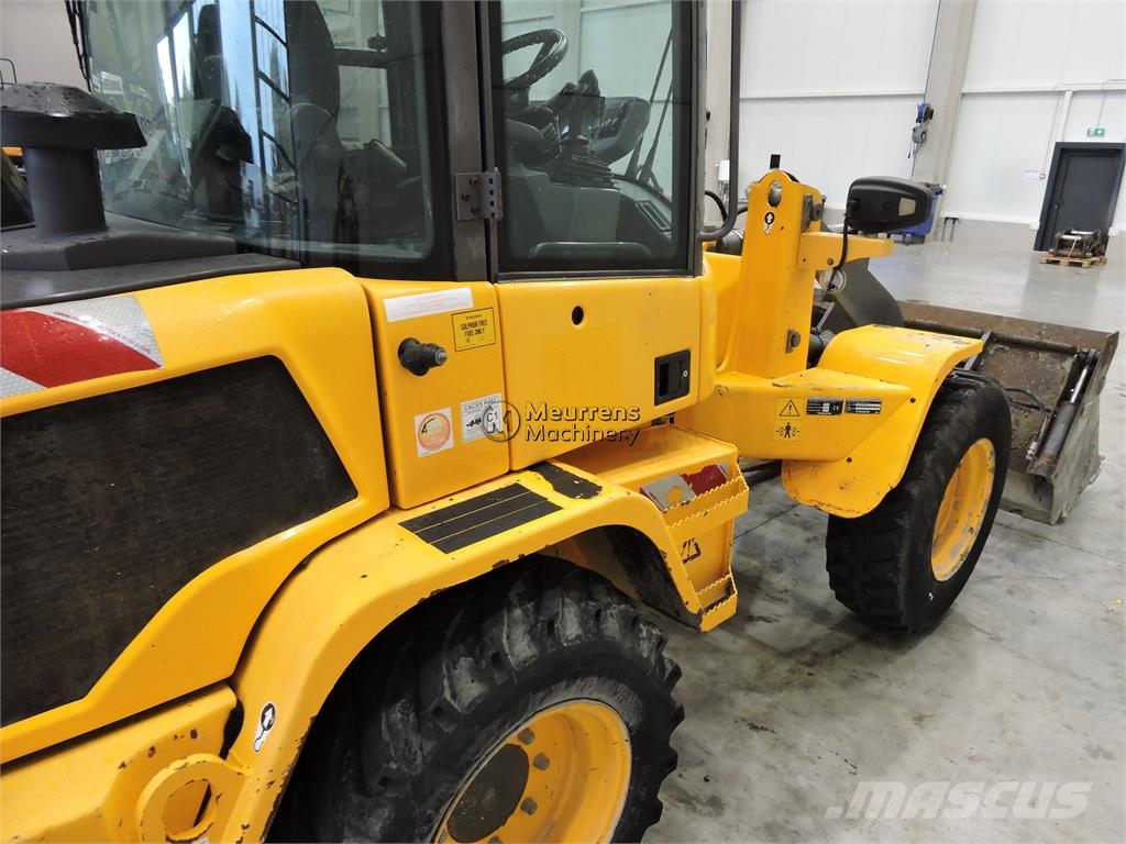 Volvo L30G + Fork Gumikerekes homlokrakodók