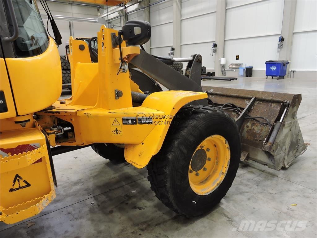 Volvo L30G + Fork Gumikerekes homlokrakodók