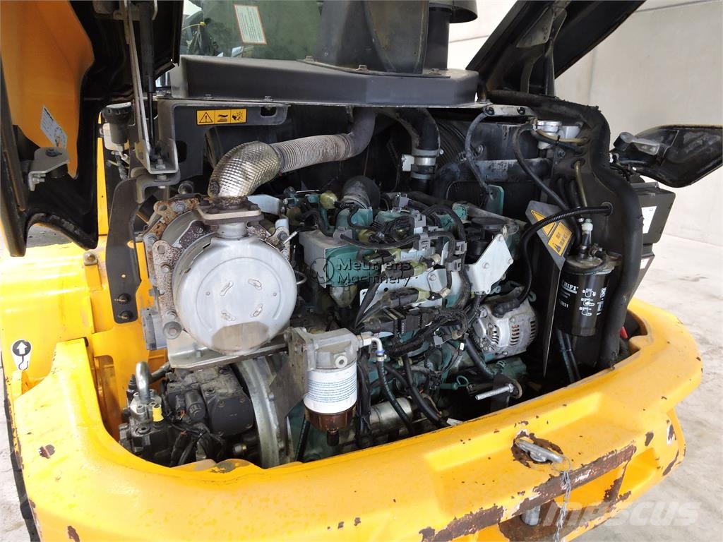 Volvo L30G + Fork Gumikerekes homlokrakodók