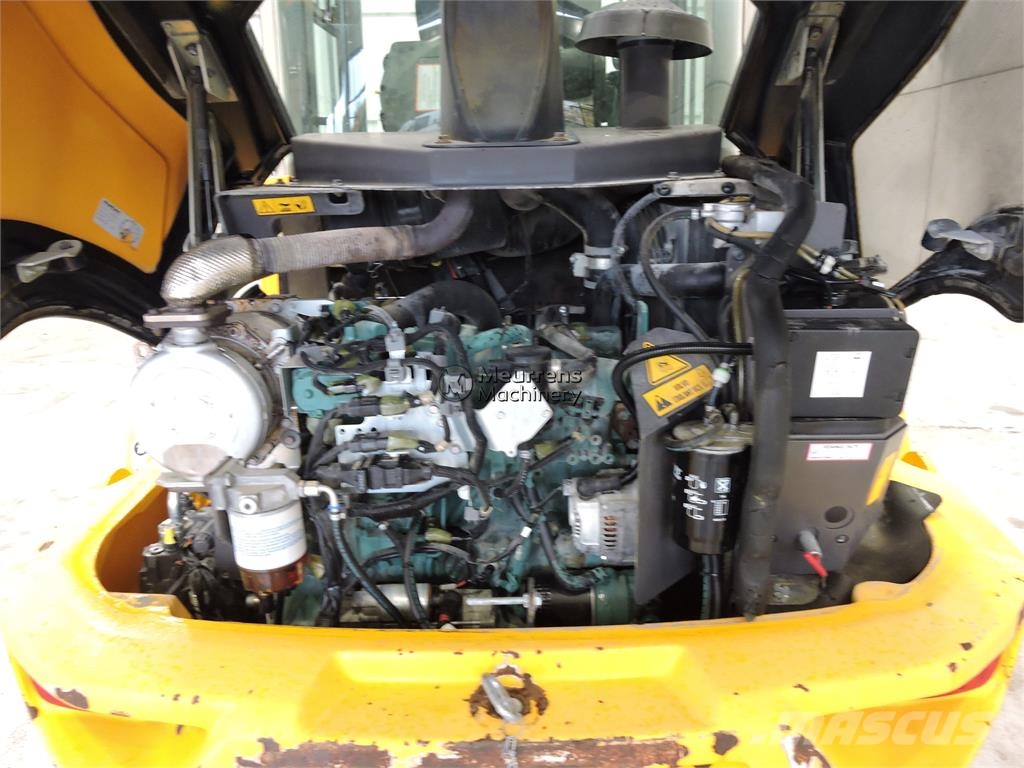 Volvo L30G + Fork Gumikerekes homlokrakodók