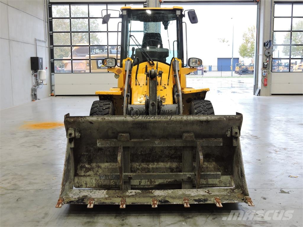 Volvo L30G + Fork Gumikerekes homlokrakodók