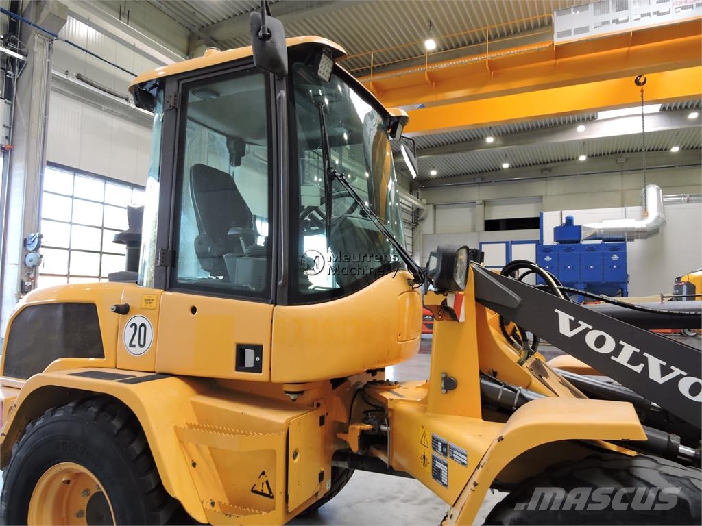 Volvo L35G + Fork Wielladers