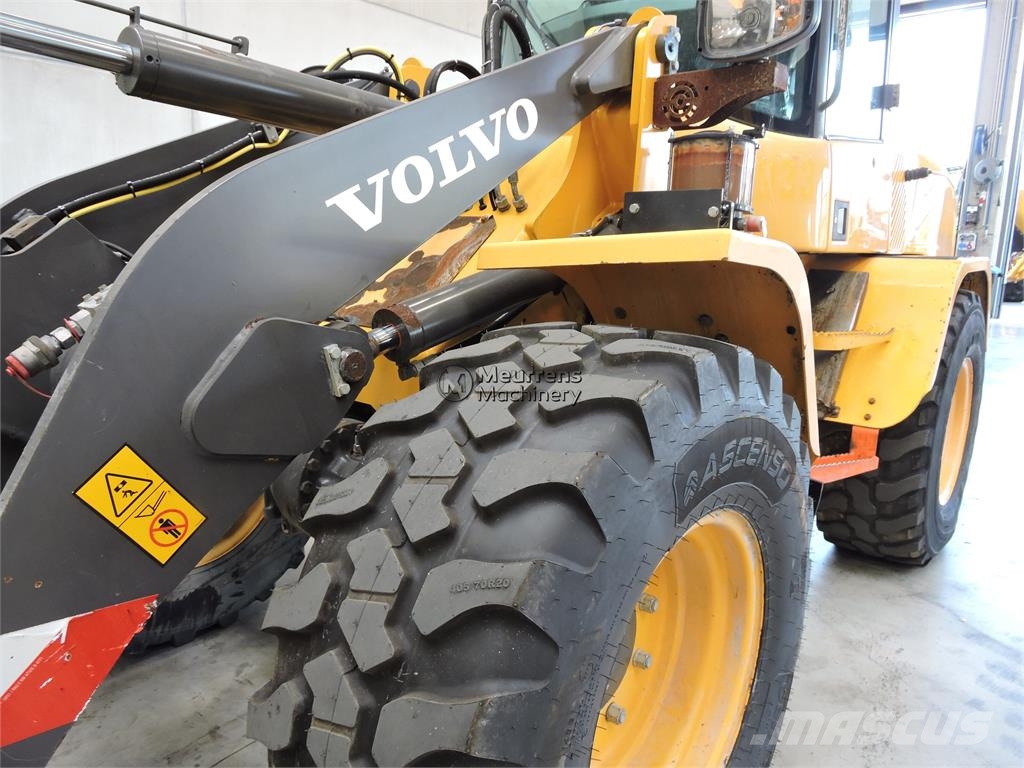Volvo L35G + Fork Wielladers