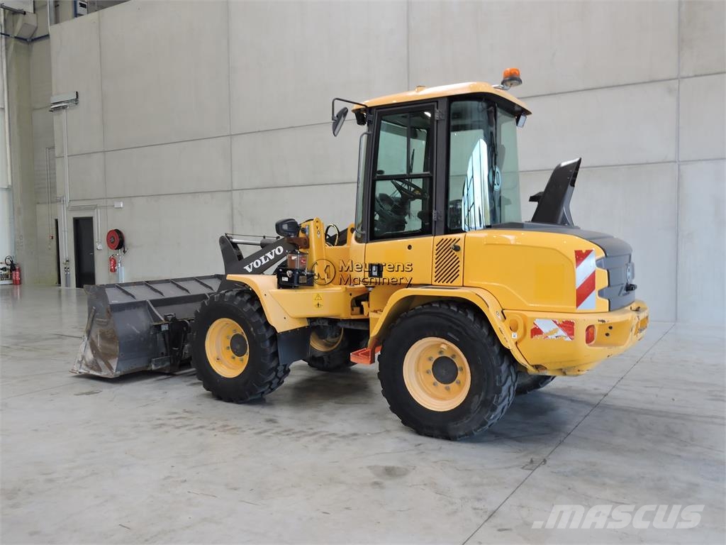 Volvo L35G + Fork Wielladers