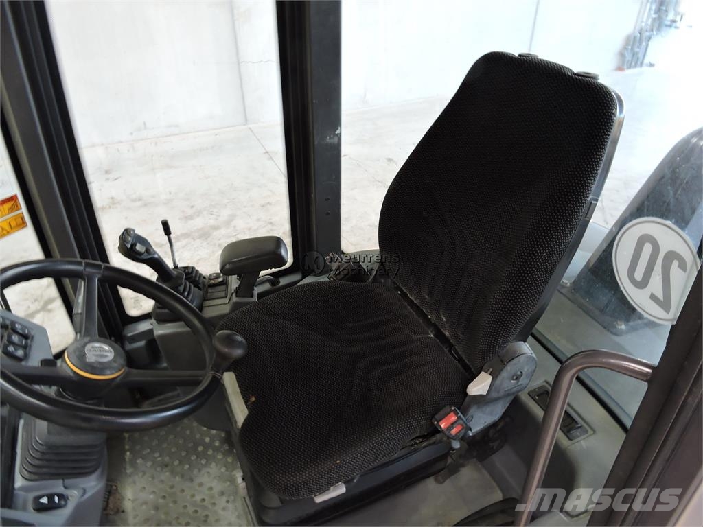 Volvo L35G + Fork Wielladers