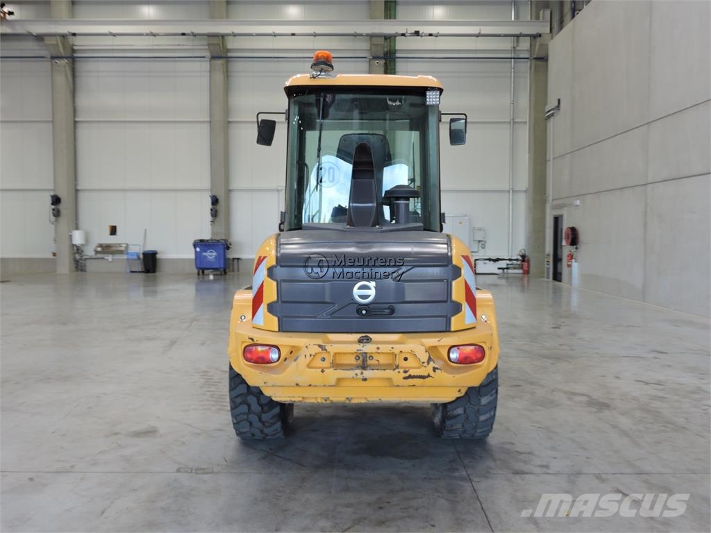 Volvo L35G + Fork Wielladers