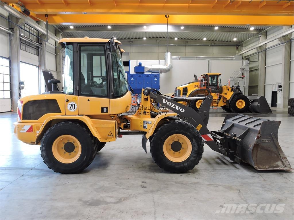 Volvo L35G + Fork Wielladers