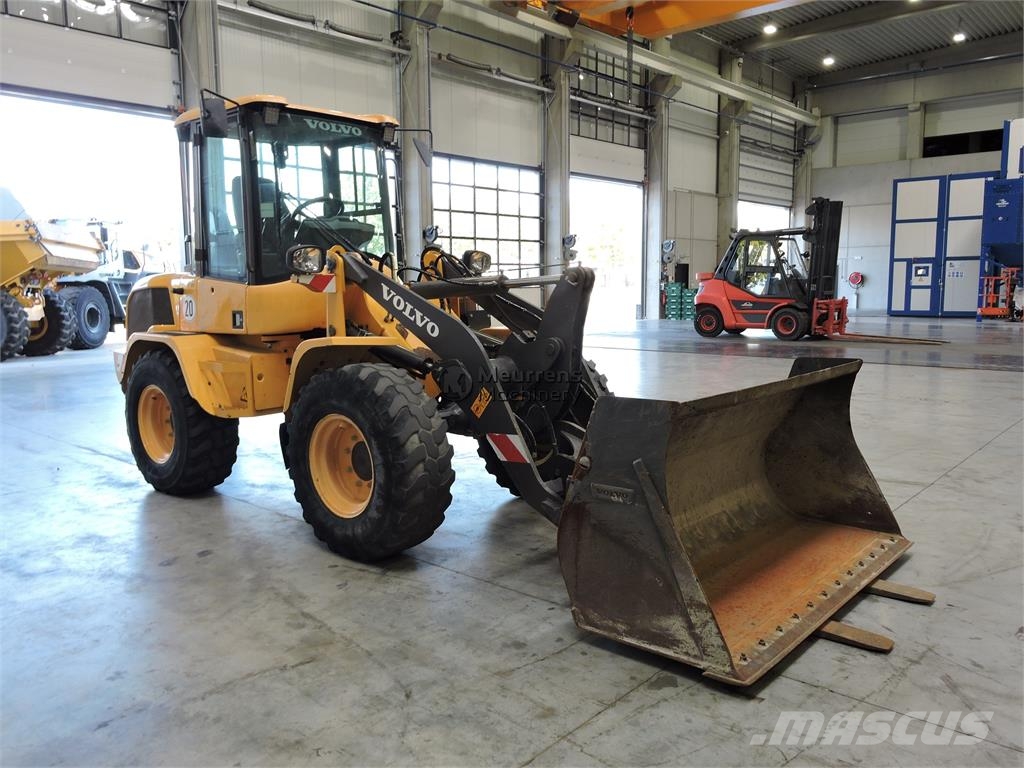 Volvo L35G + Fork Wielladers