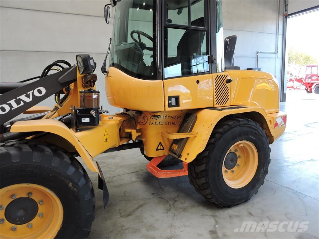Volvo L35G + Fork Wielladers