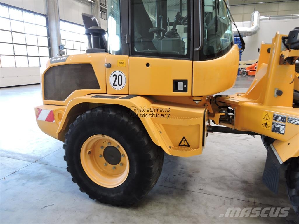 Volvo L35G + Fork Wielladers