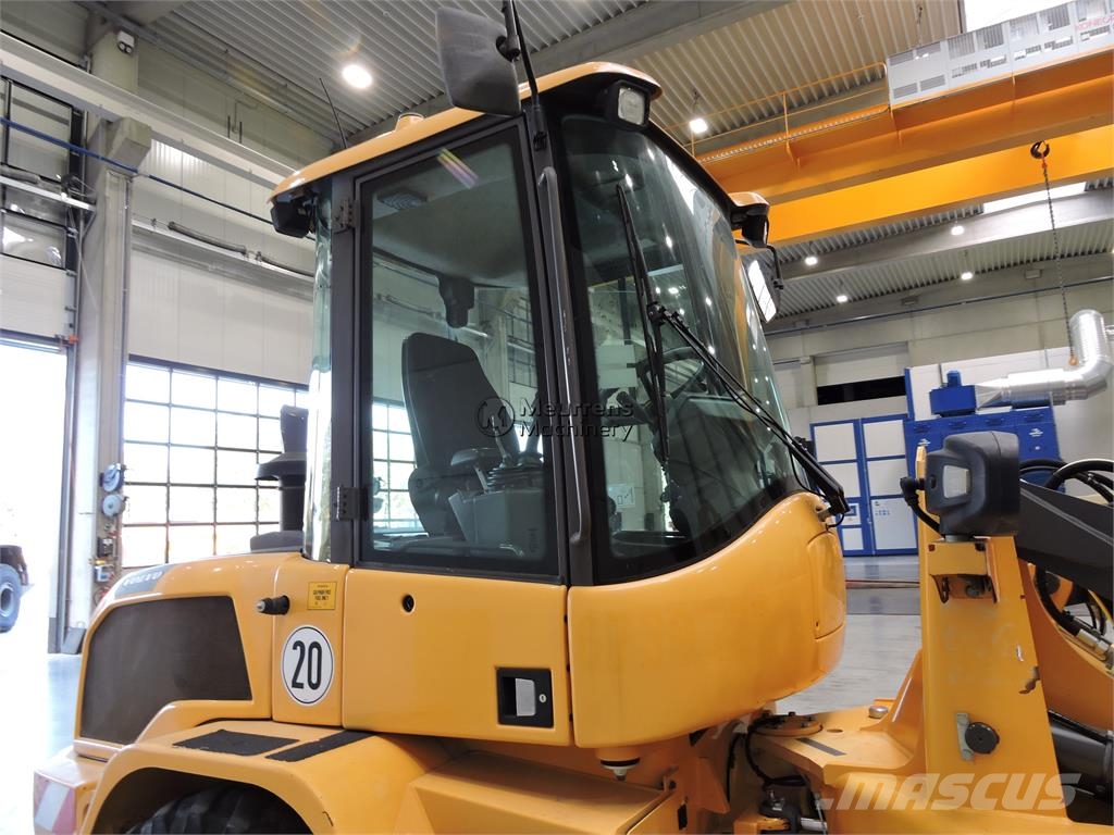 Volvo L35G + Fork Wielladers