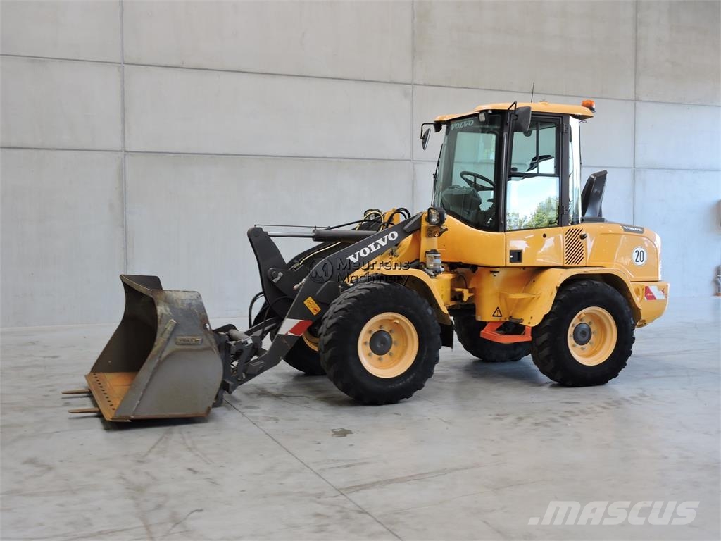 Volvo L35G + Fork Wielladers