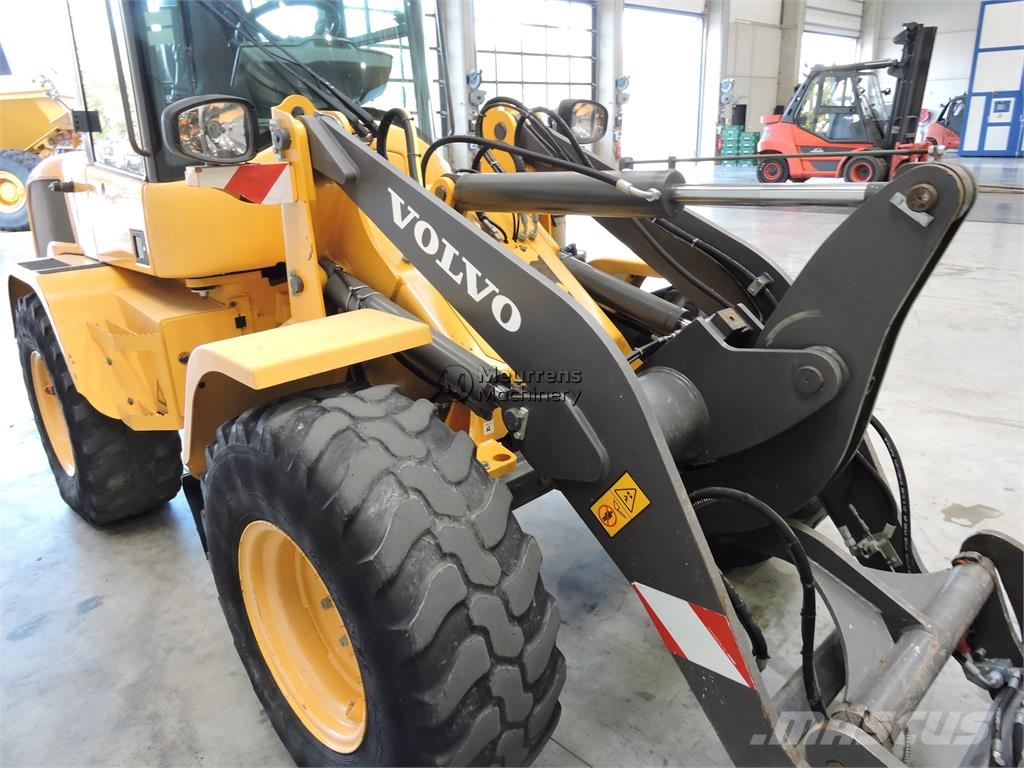 Volvo L35G + Fork Wielladers