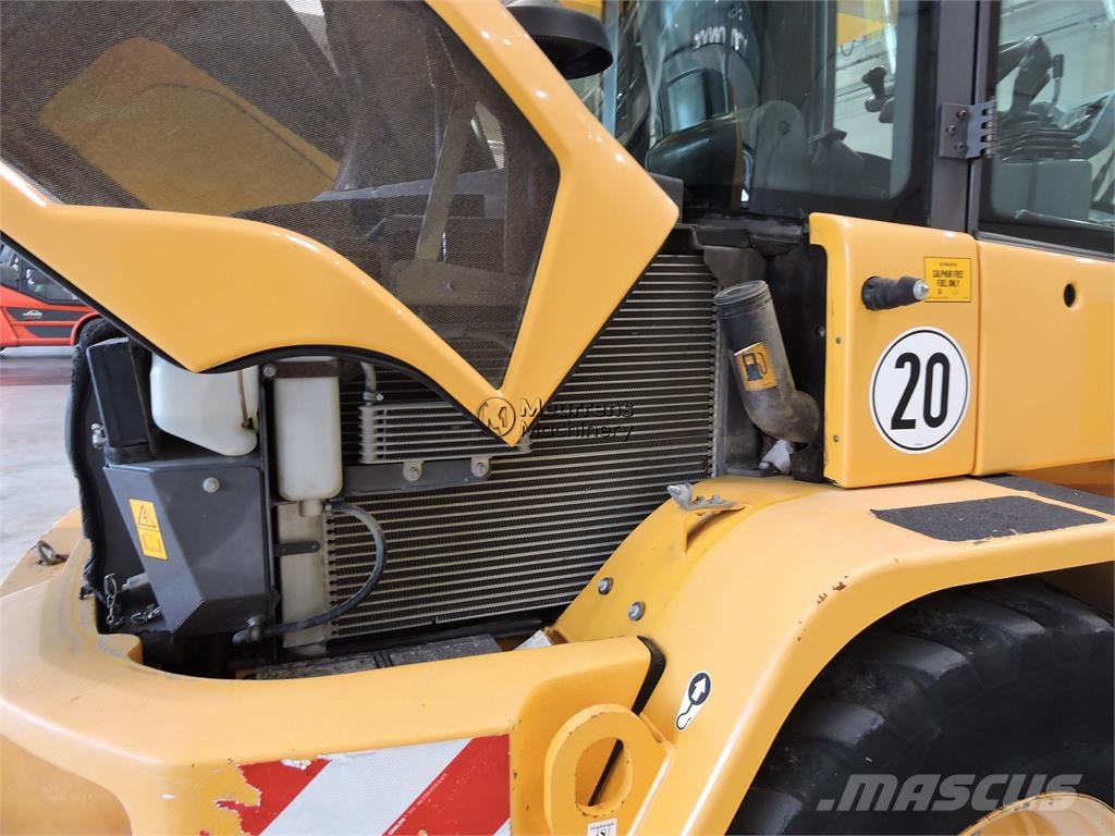 Volvo L35G + Fork Wielladers