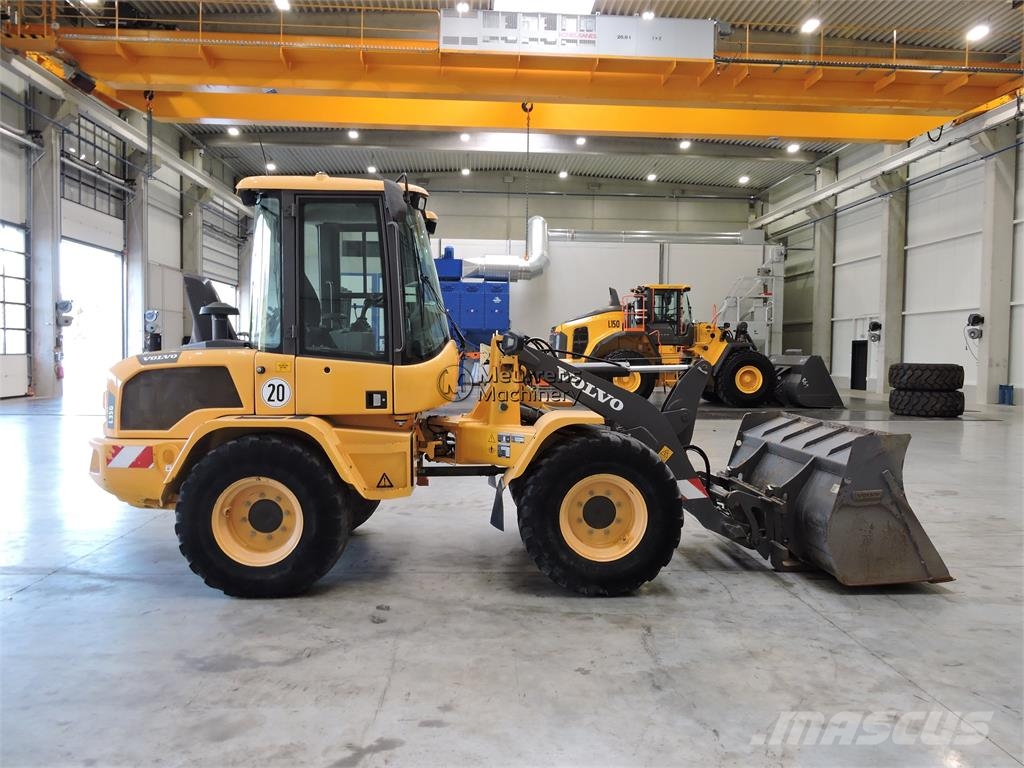 Volvo L35G + Fork Wielladers