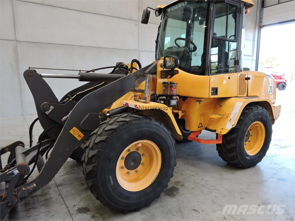 Volvo L35G + Fork Wielladers