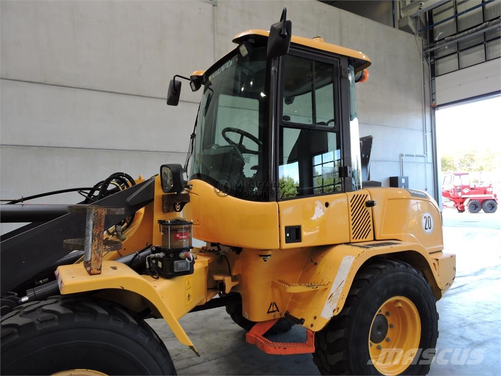 Volvo L35G + Fork Wielladers