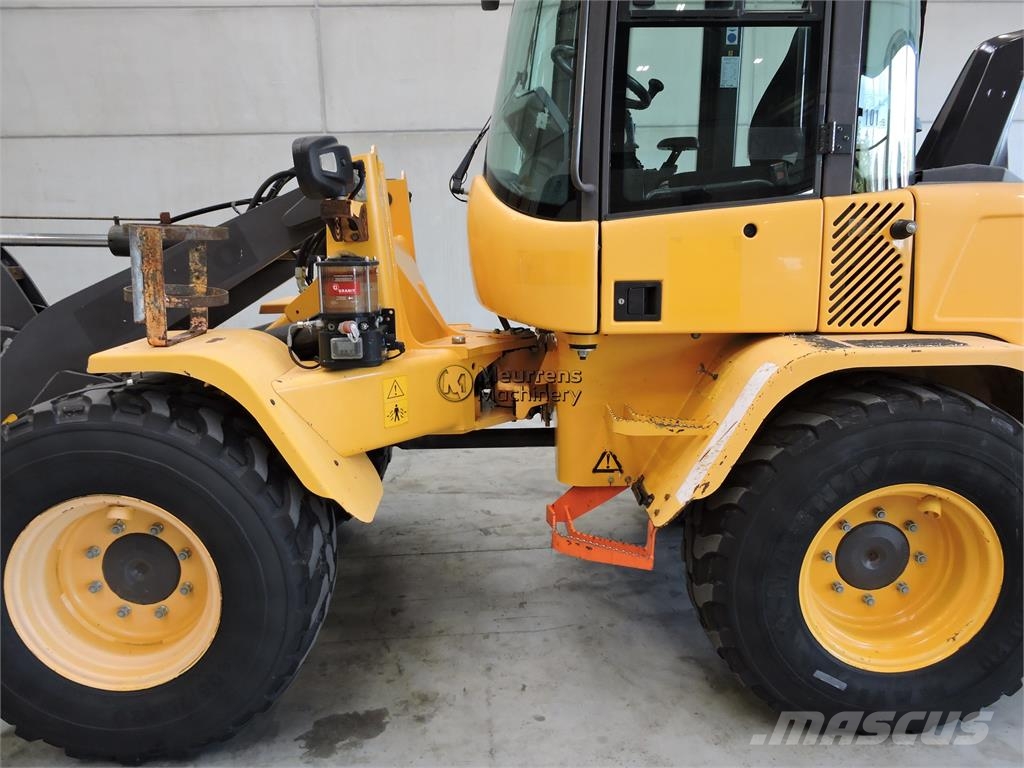 Volvo L35G + Fork Wielladers