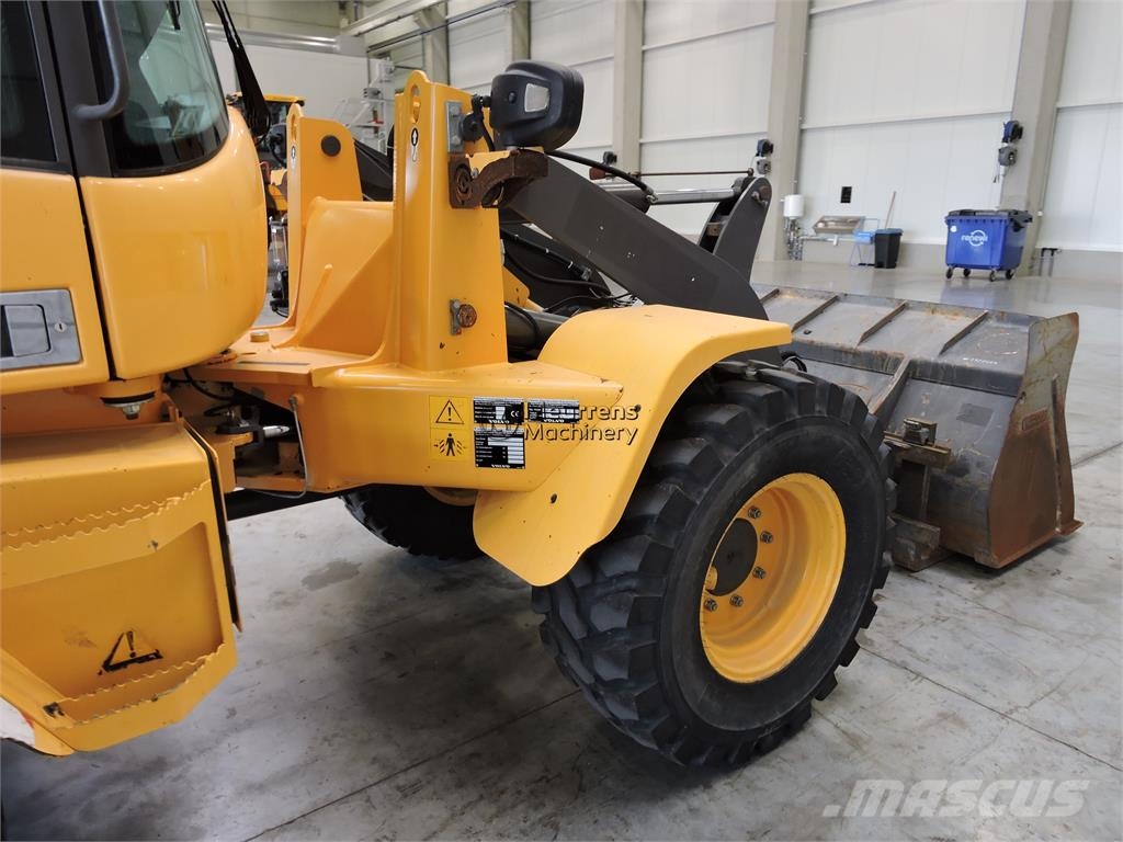 Volvo L35G + Fork Wielladers