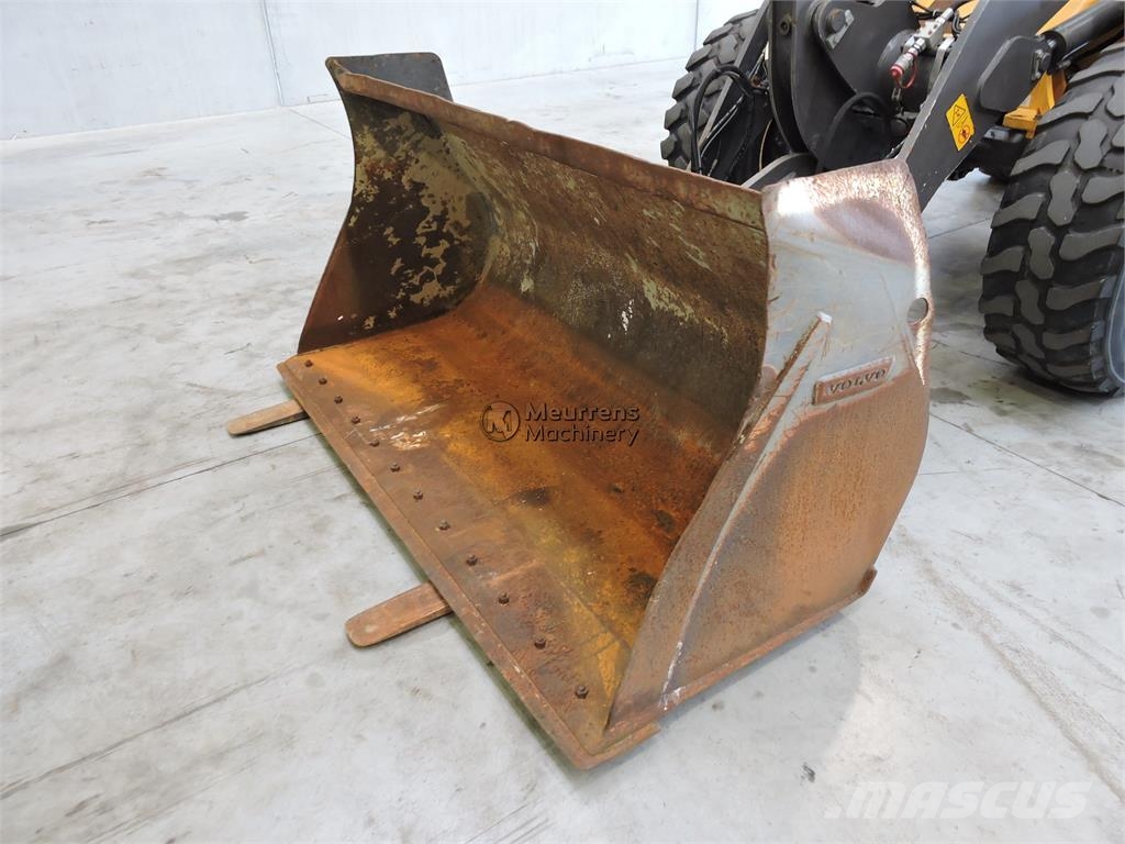 Volvo L35G + Fork Wielladers