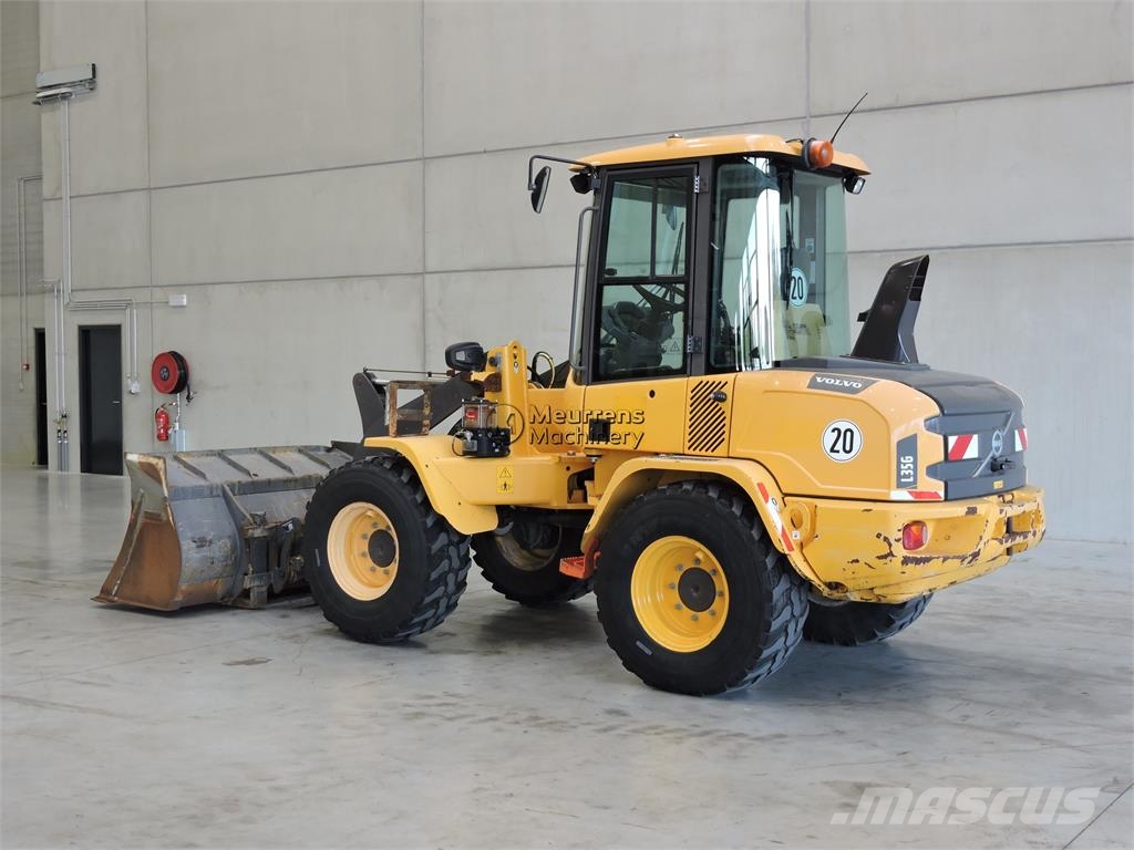 Volvo L35G + Fork Wielladers
