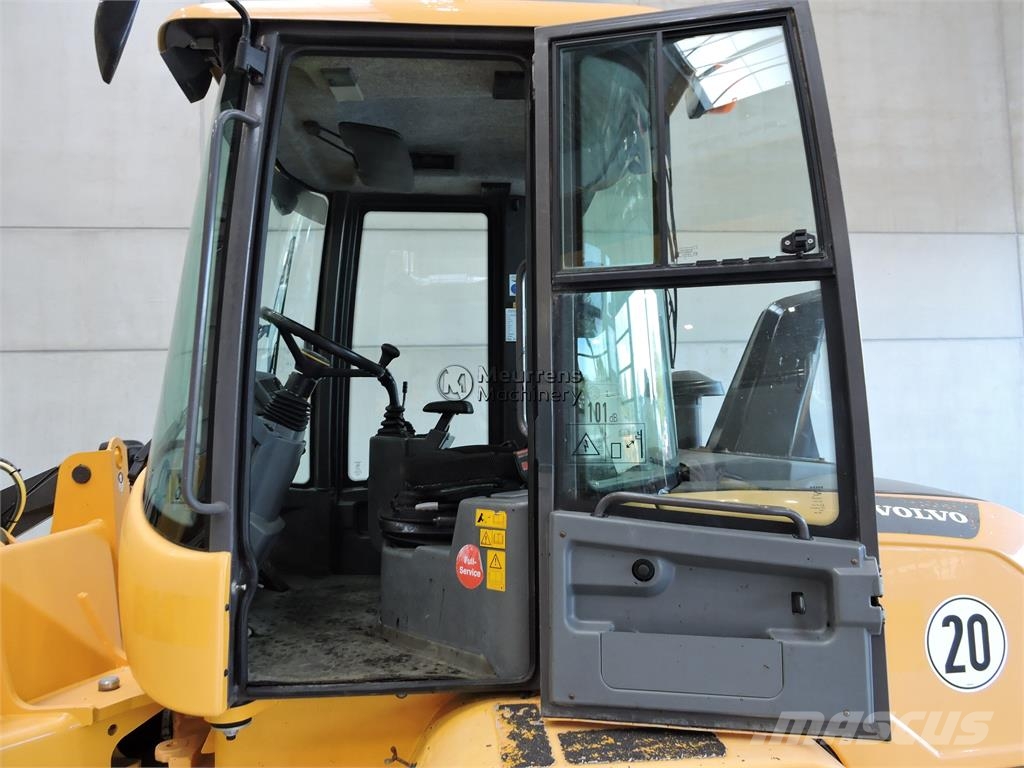 Volvo L35G + Fork Wielladers