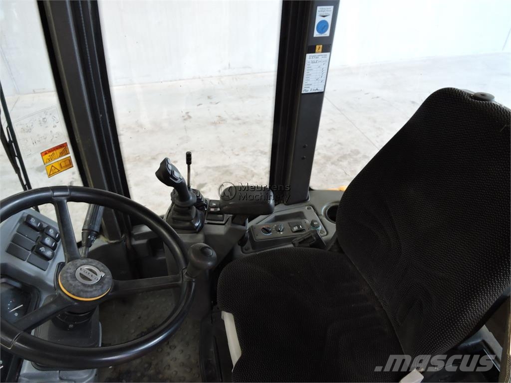 Volvo L35G + Fork Wielladers