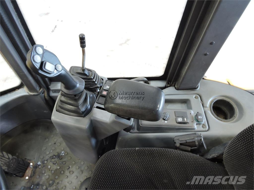 Volvo L35G + Fork Wielladers