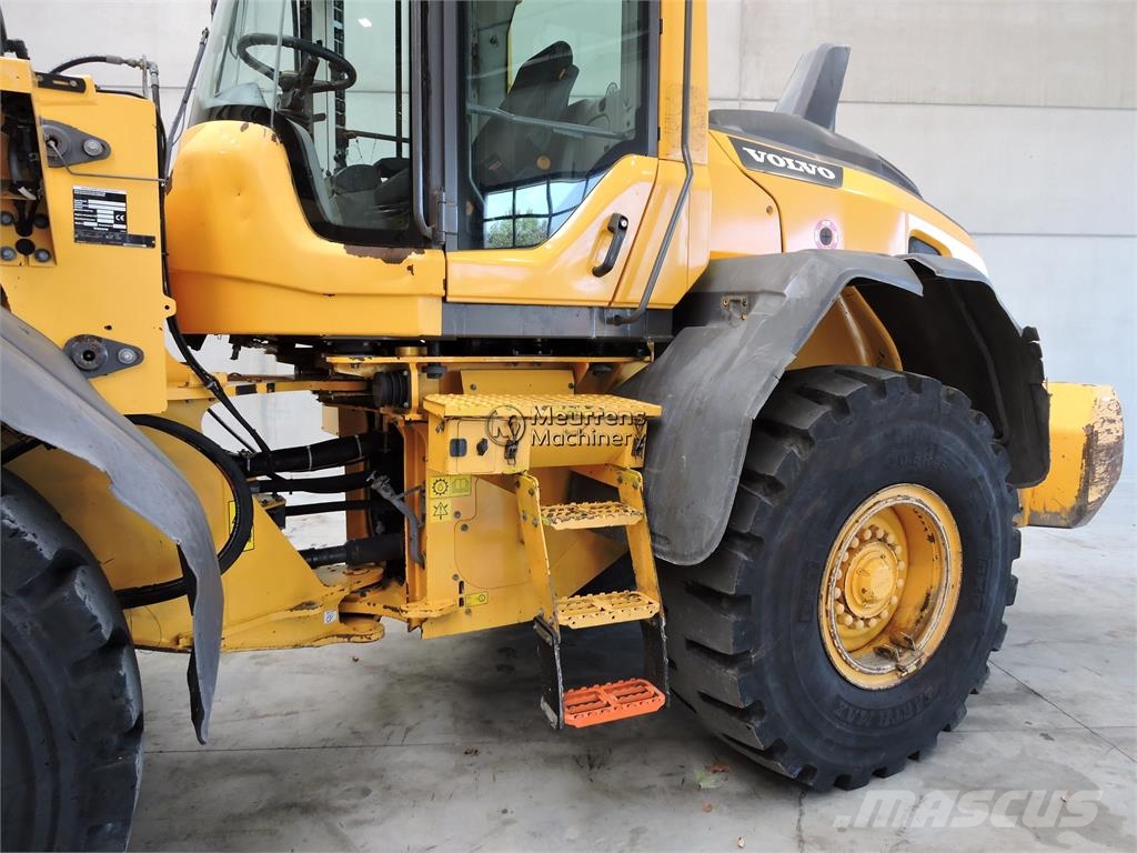 Volvo L90H لوادر بعجل
