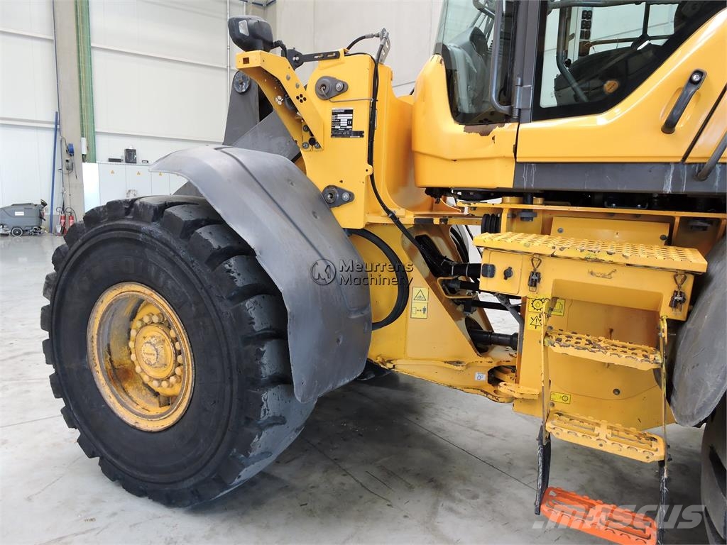 Volvo L90H لوادر بعجل