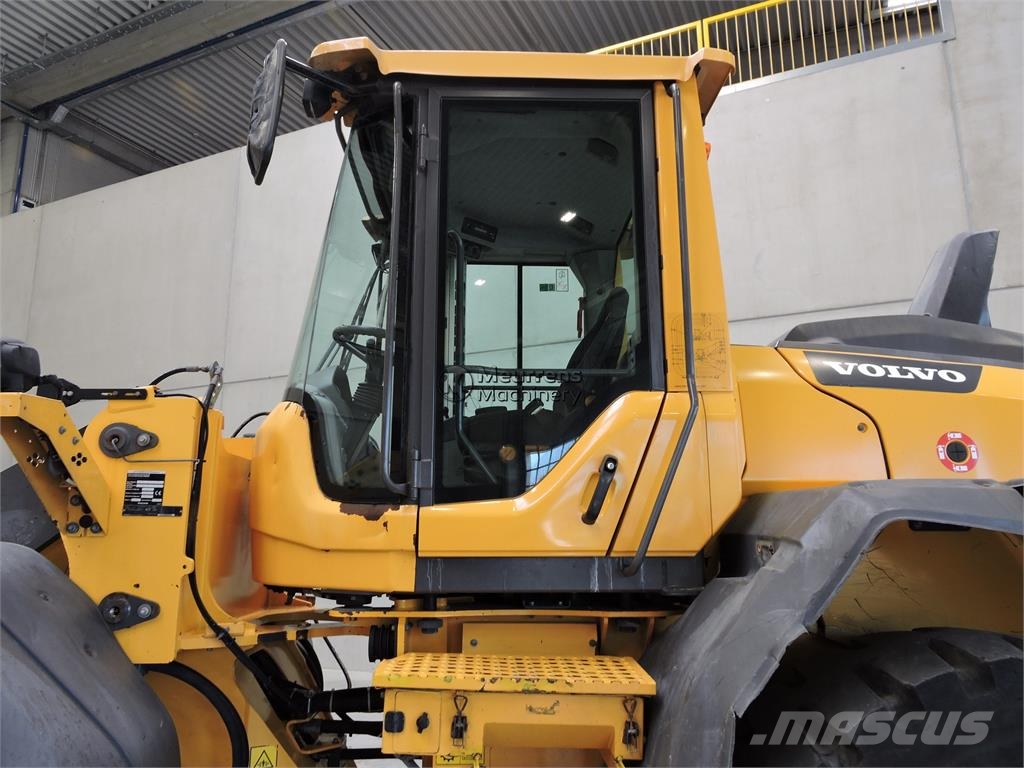 Volvo L90H لوادر بعجل