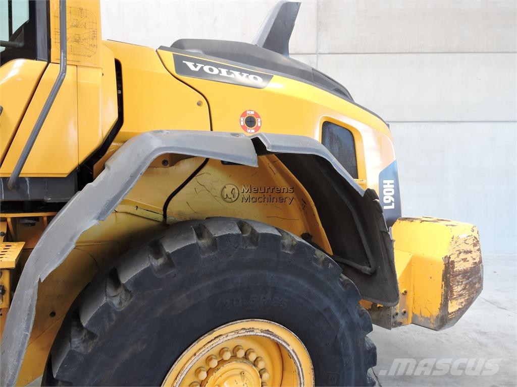 Volvo L90H لوادر بعجل