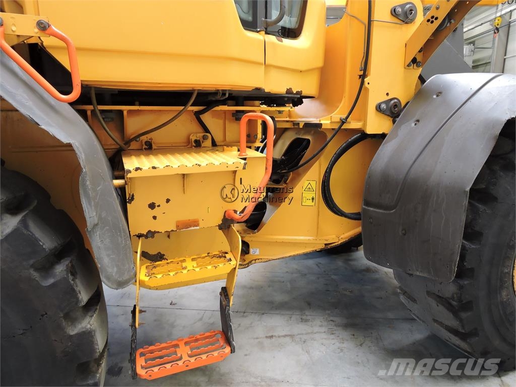 Volvo L90H لوادر بعجل