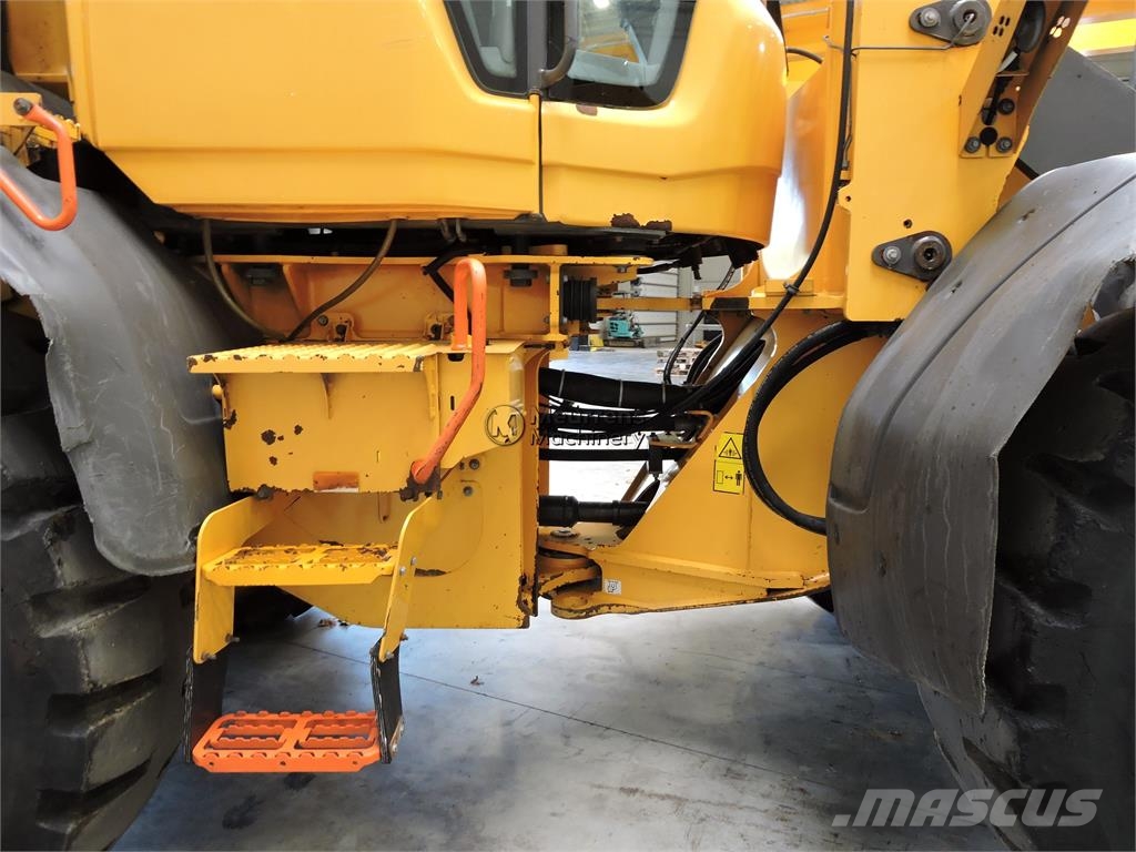 Volvo L90H لوادر بعجل