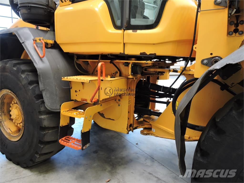 Volvo L90H لوادر بعجل