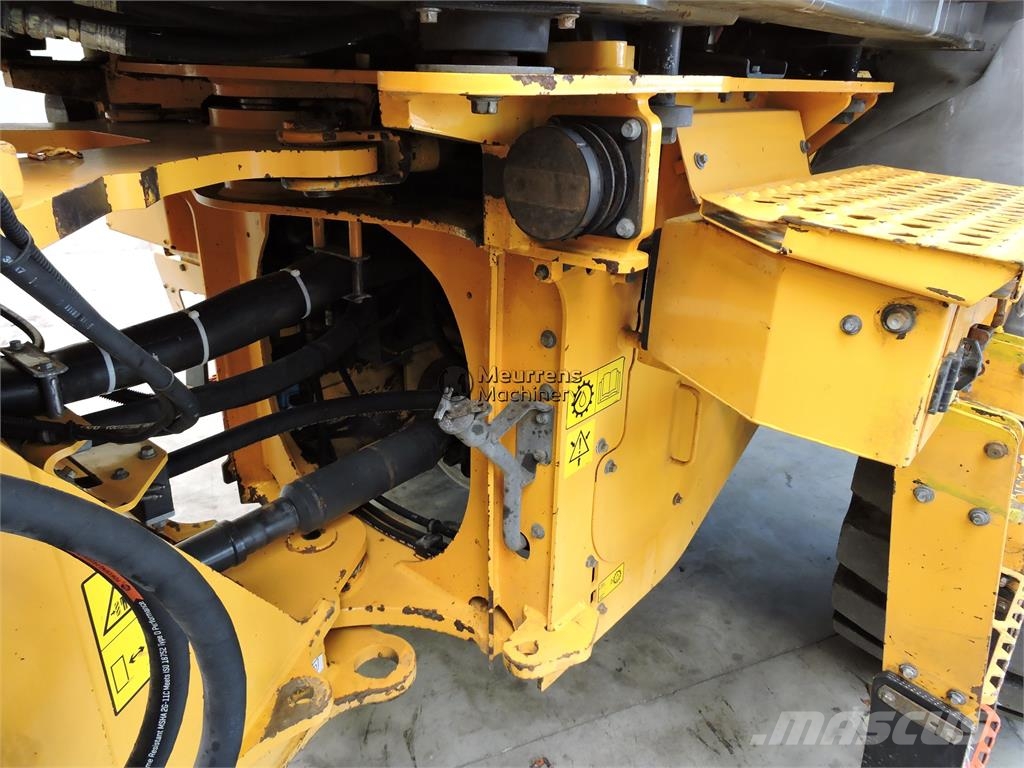 Volvo L90H لوادر بعجل