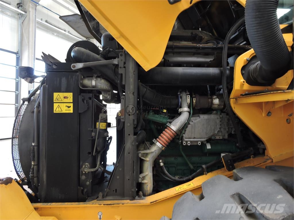 Volvo L90H لوادر بعجل