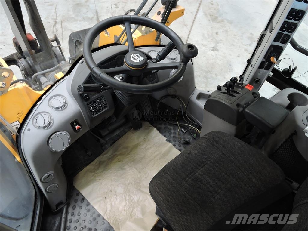 Volvo L90H لوادر بعجل