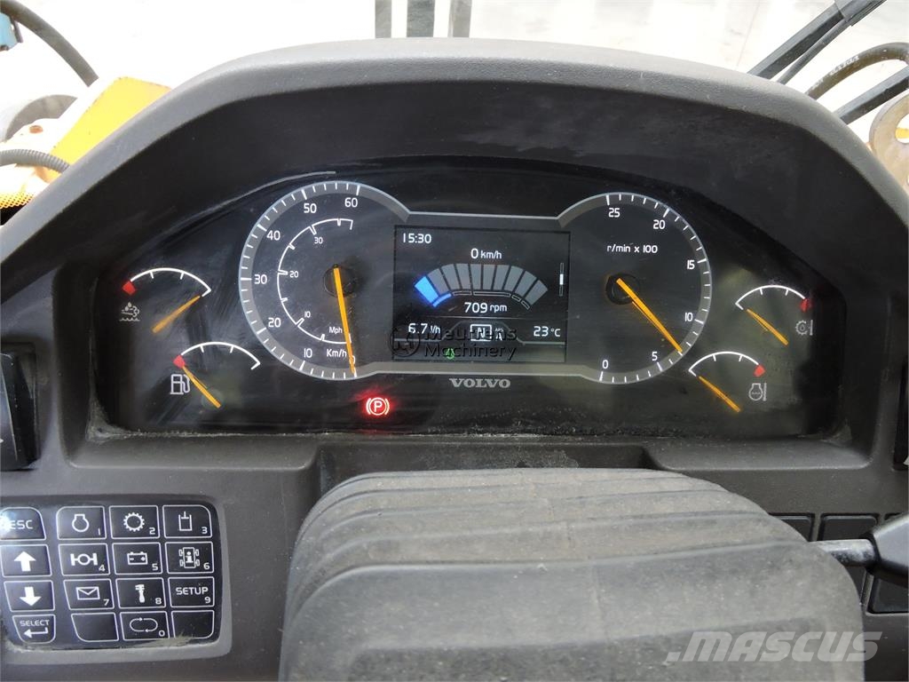 Volvo L90H لوادر بعجل