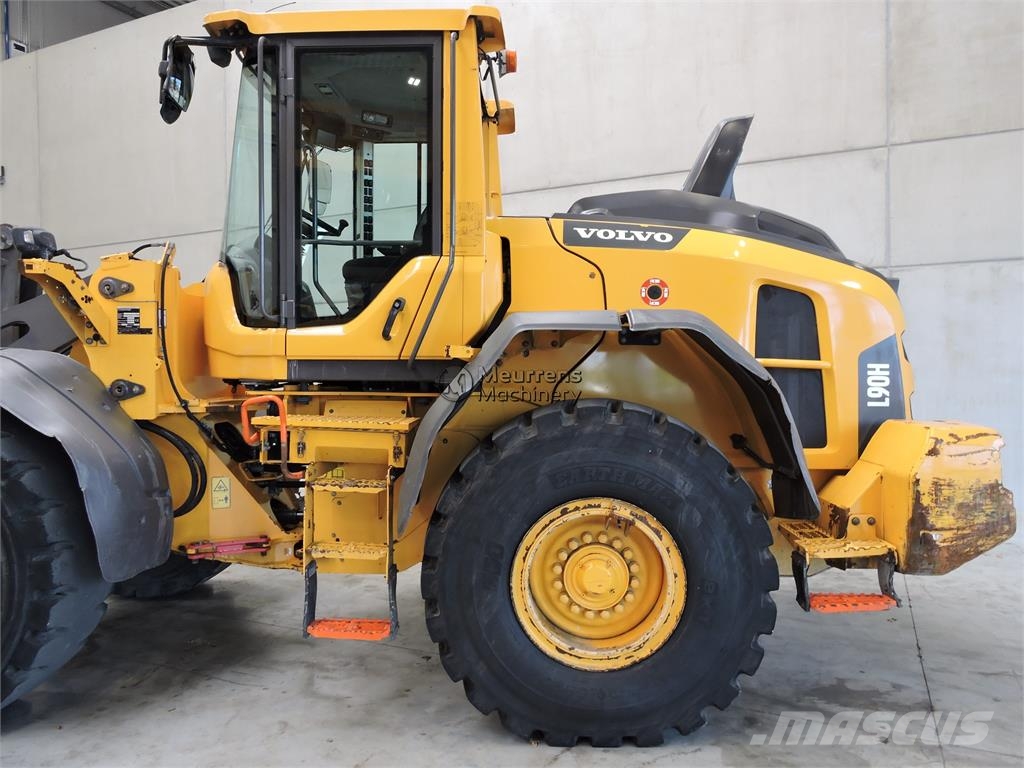 Volvo L90H لوادر بعجل