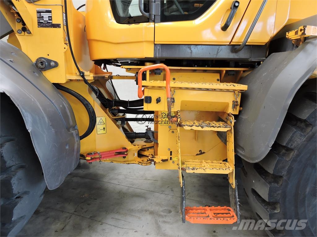 Volvo L90H لوادر بعجل