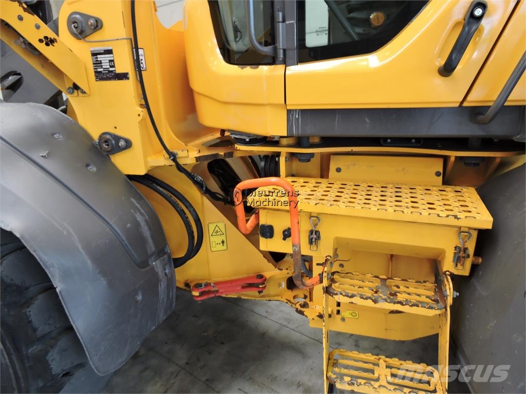 Volvo L90H لوادر بعجل
